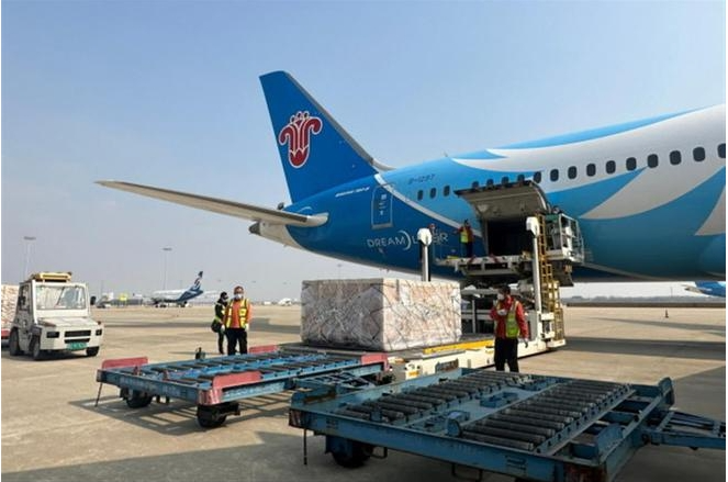 南方航空拟分拆南航物流上市，预募资60.8亿扩充航空货运